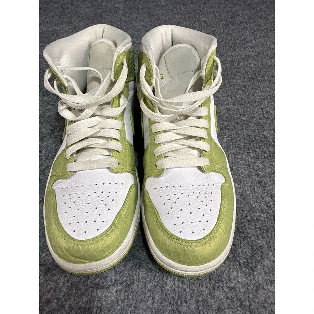 Air Jordan 1 Mid SE “Green Python” – Women’s Size 7 – Premium Leather –Excellent
